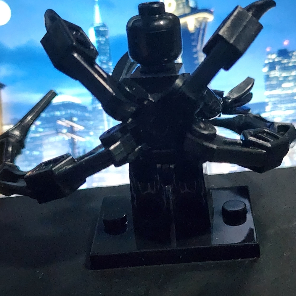 Spiderman Venom buildingblock mini figure with stand - Picture 3 of 3